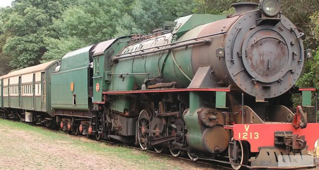 20p Steam Train